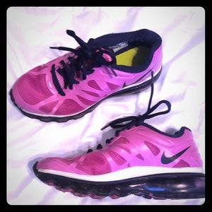 Pink Nike Tennis Shoes